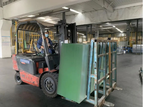 同心戰(zhàn)“疫”，守護(hù)月圓——安彩高科打響疫情防控和安全生產(chǎn)“雙線戰(zhàn)疫”